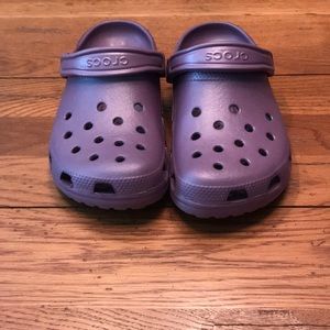 Crocs women’s light purple size 7